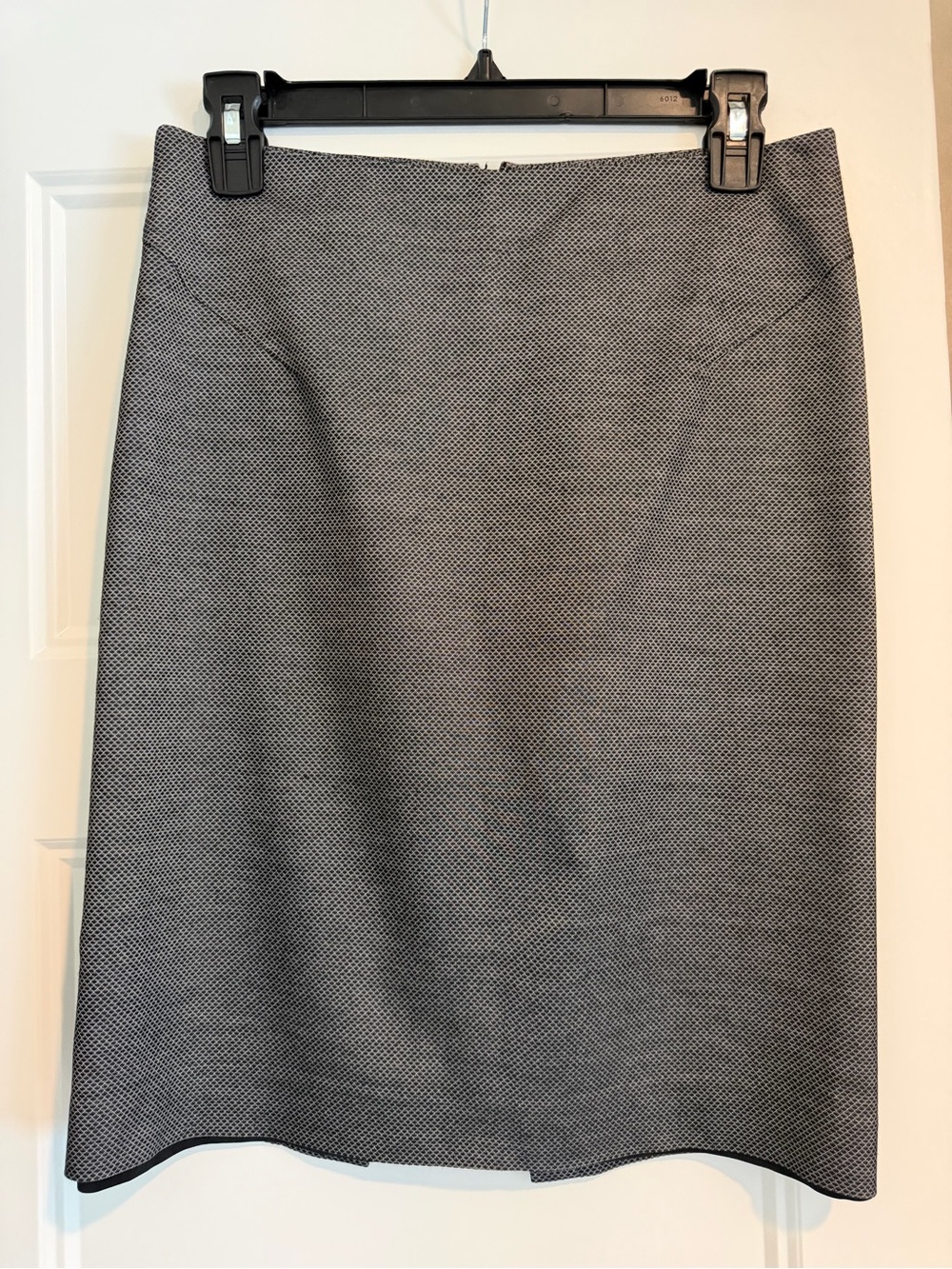 Express Black and White Micro-Print Pencil Skirt